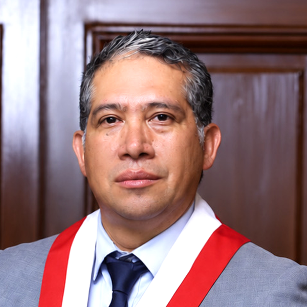 Castro Grandez, Royser